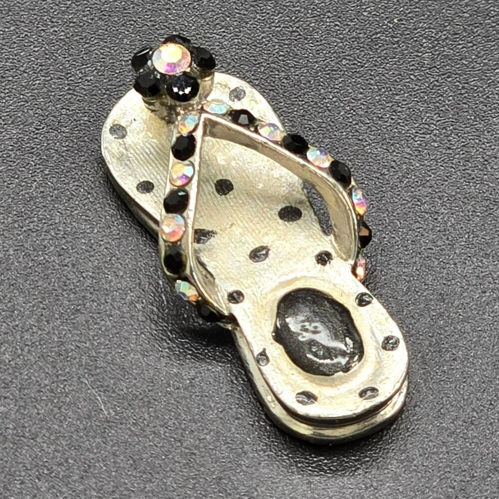 Miniature Rhinestone Flip-Flop Charm With Polka Dot Design & Black Accents JE401